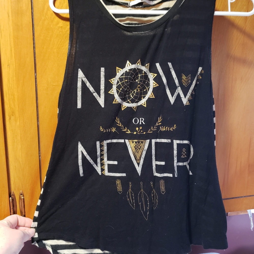 Sleeveless hiLow shirt